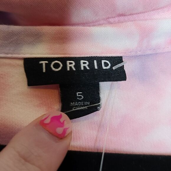 5X 28W Torrid Pink Tiedye Twill Button Up Blouse Back Box Pleat Button Cuff - Picture 3 of 9